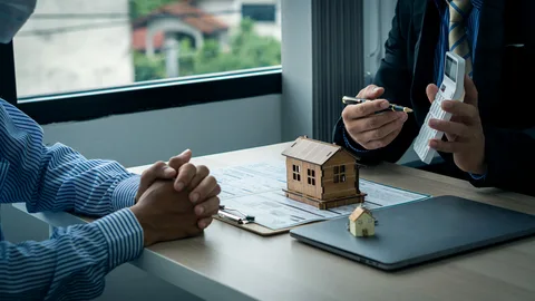 Understanding Mortgage Lawyers: Their Roles, Fees, and Importance.